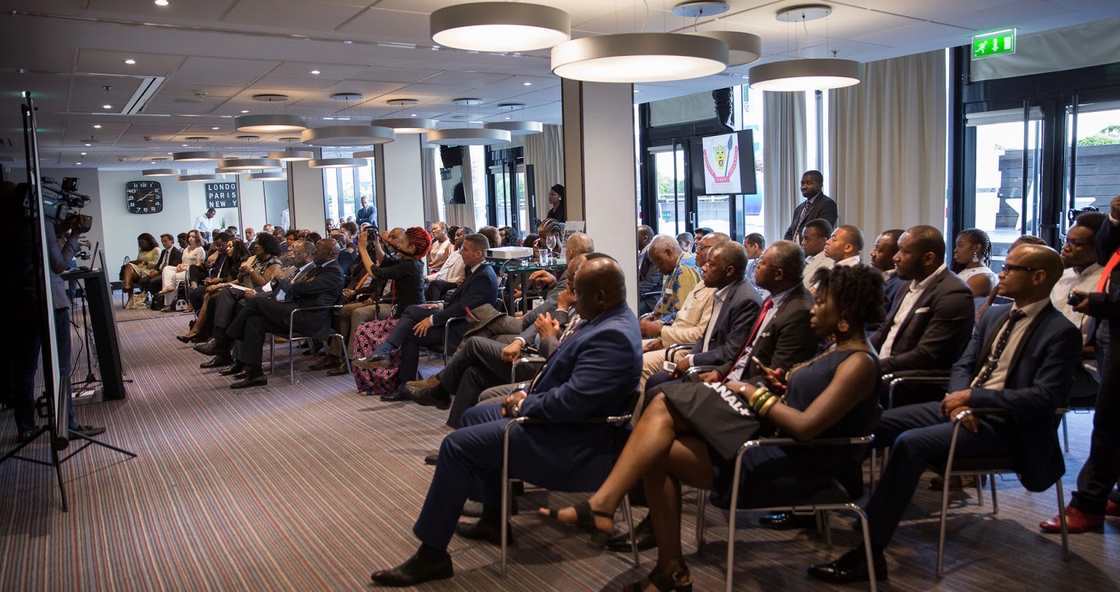 Watoolink-le-plus-grand-réseau-de-professionnels-d'Afrique-et-de-la-diaspora-africaine-home couleur